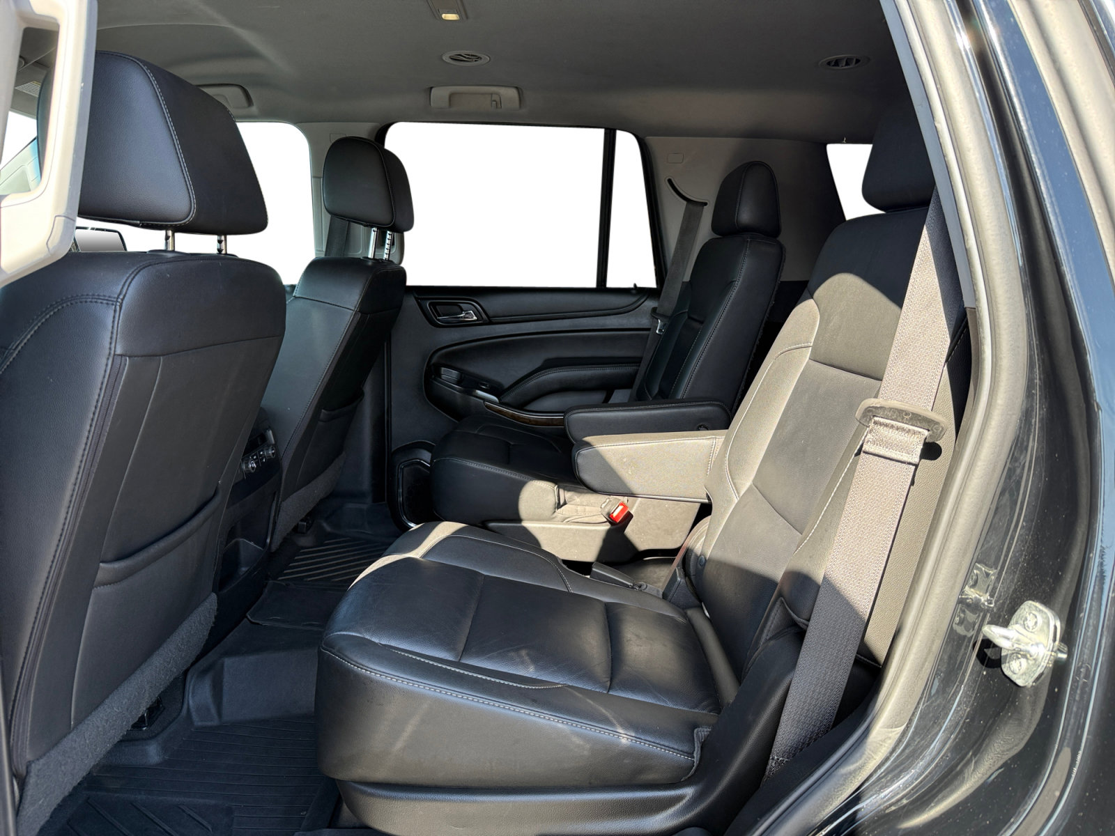 Used 2019 Chevrolet Tahoe LT w/ Luxury Package image 16
