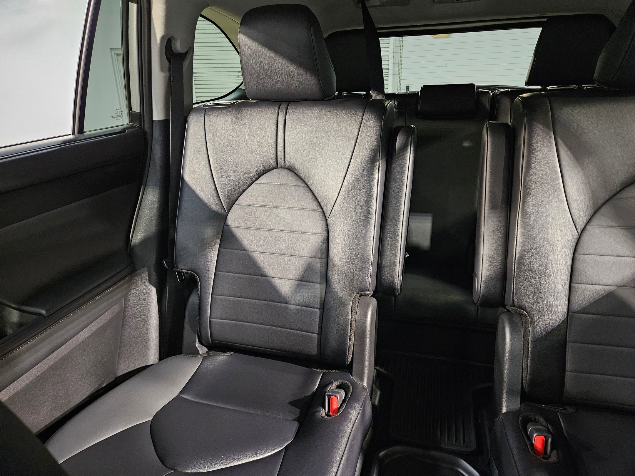 Certified 2025 Toyota Highlander XLE AWD/4WD image 12