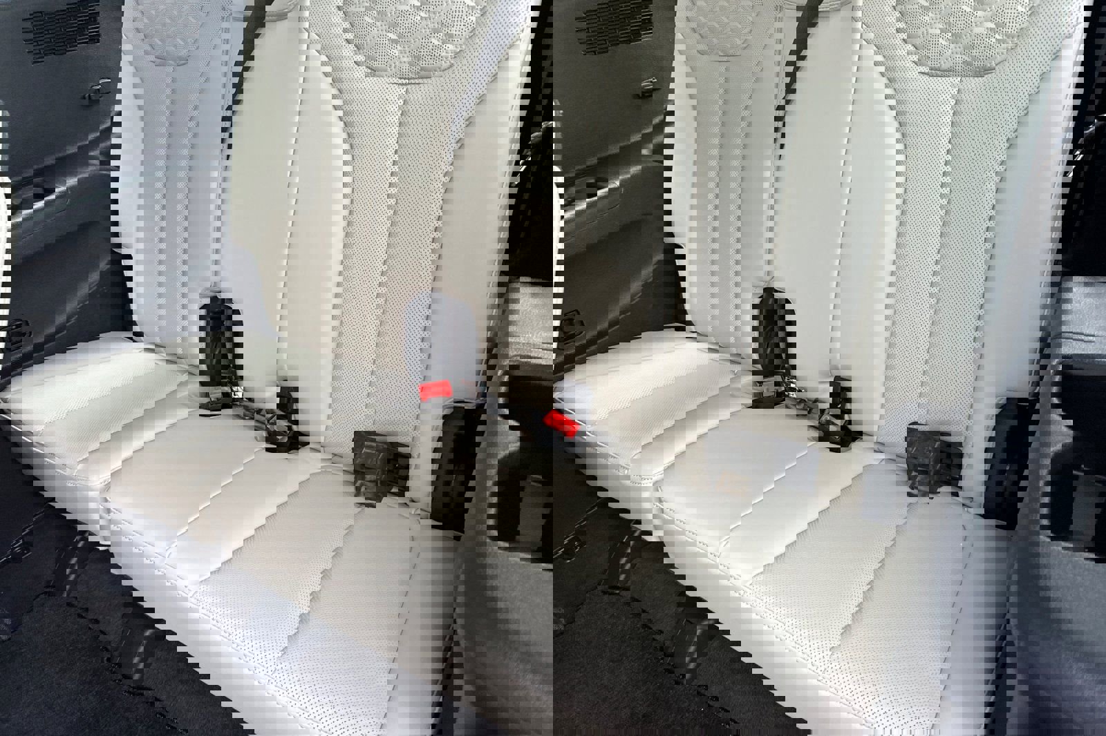 Used 2022 Hyundai Palisade Calligraphy w/ Cargo Package image 17