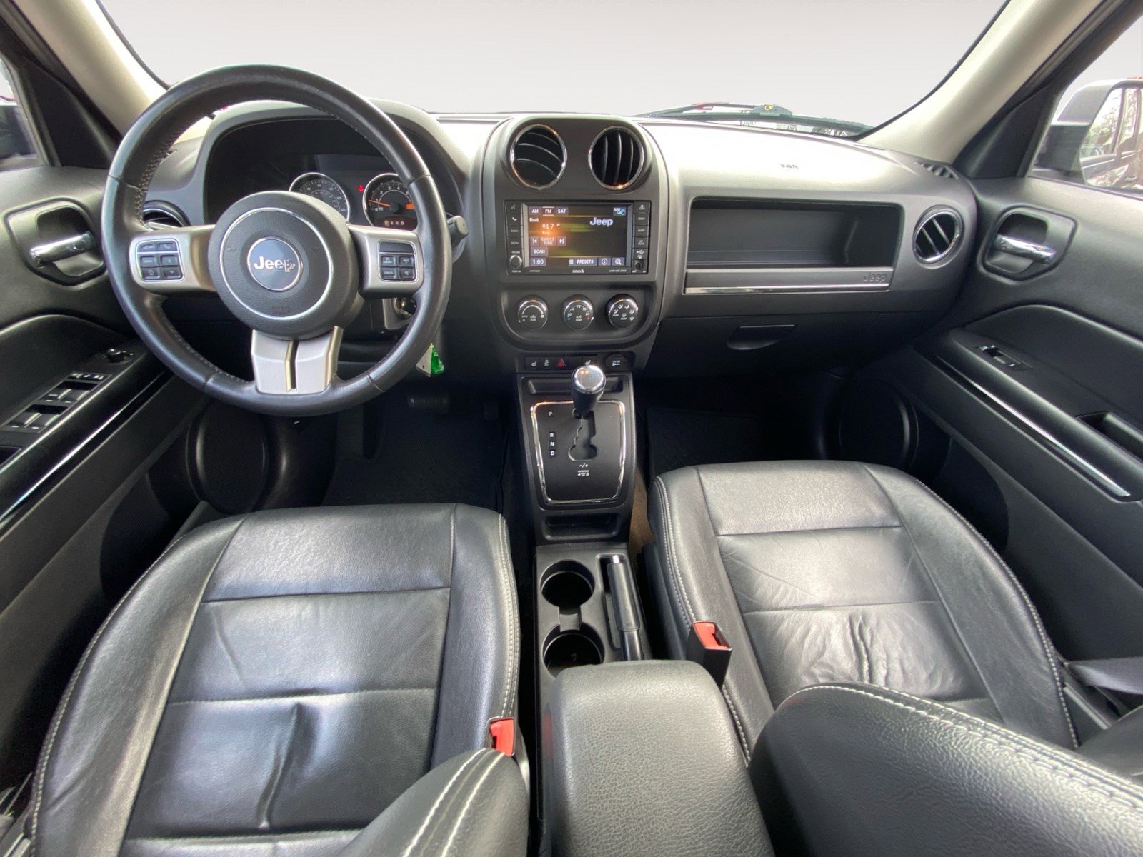 Used 2015 Jeep Patriot Limited w/ Sun/Sound Group image 17