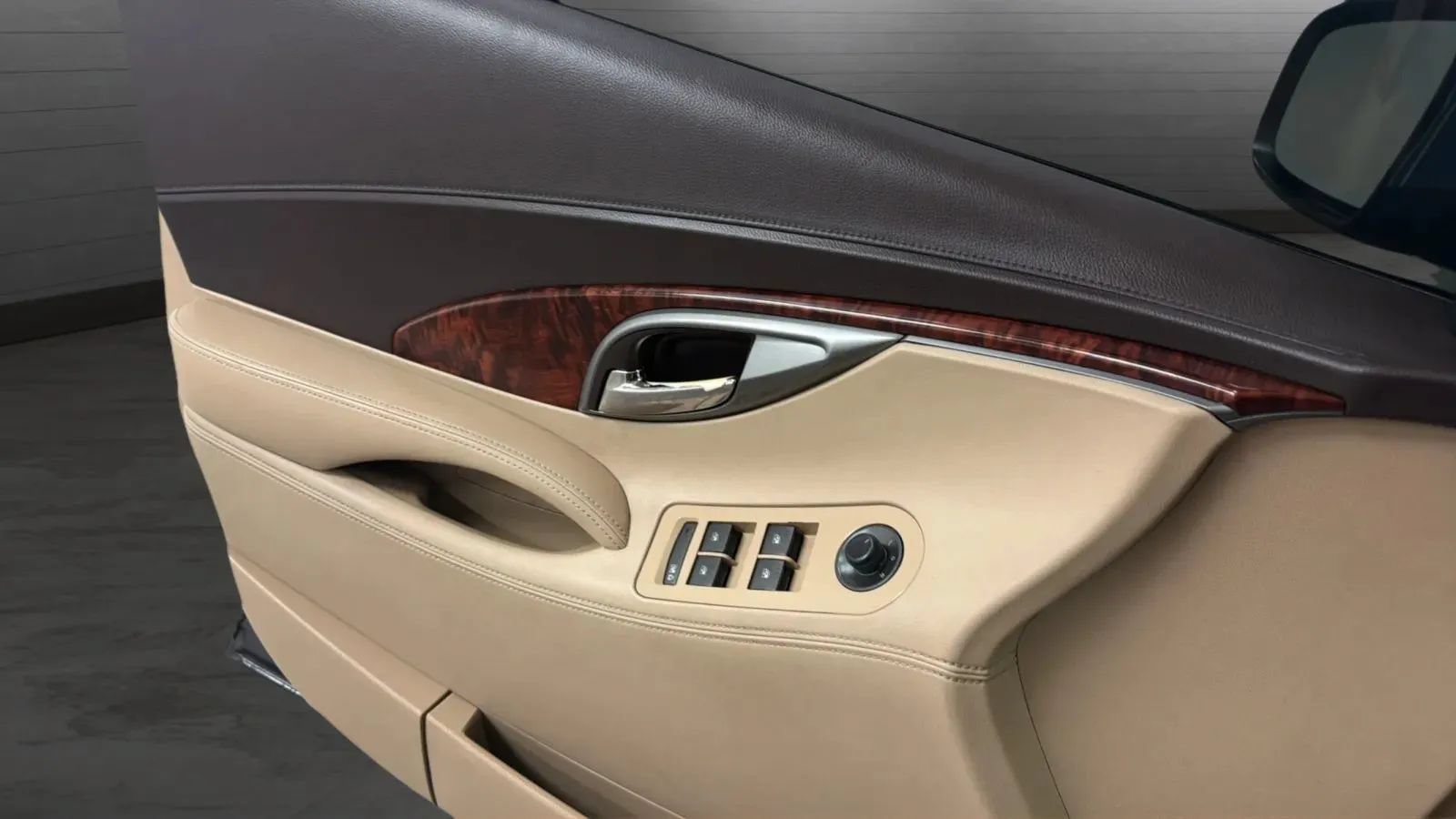 Used 2013 Buick LaCrosse Leather FWD image 15