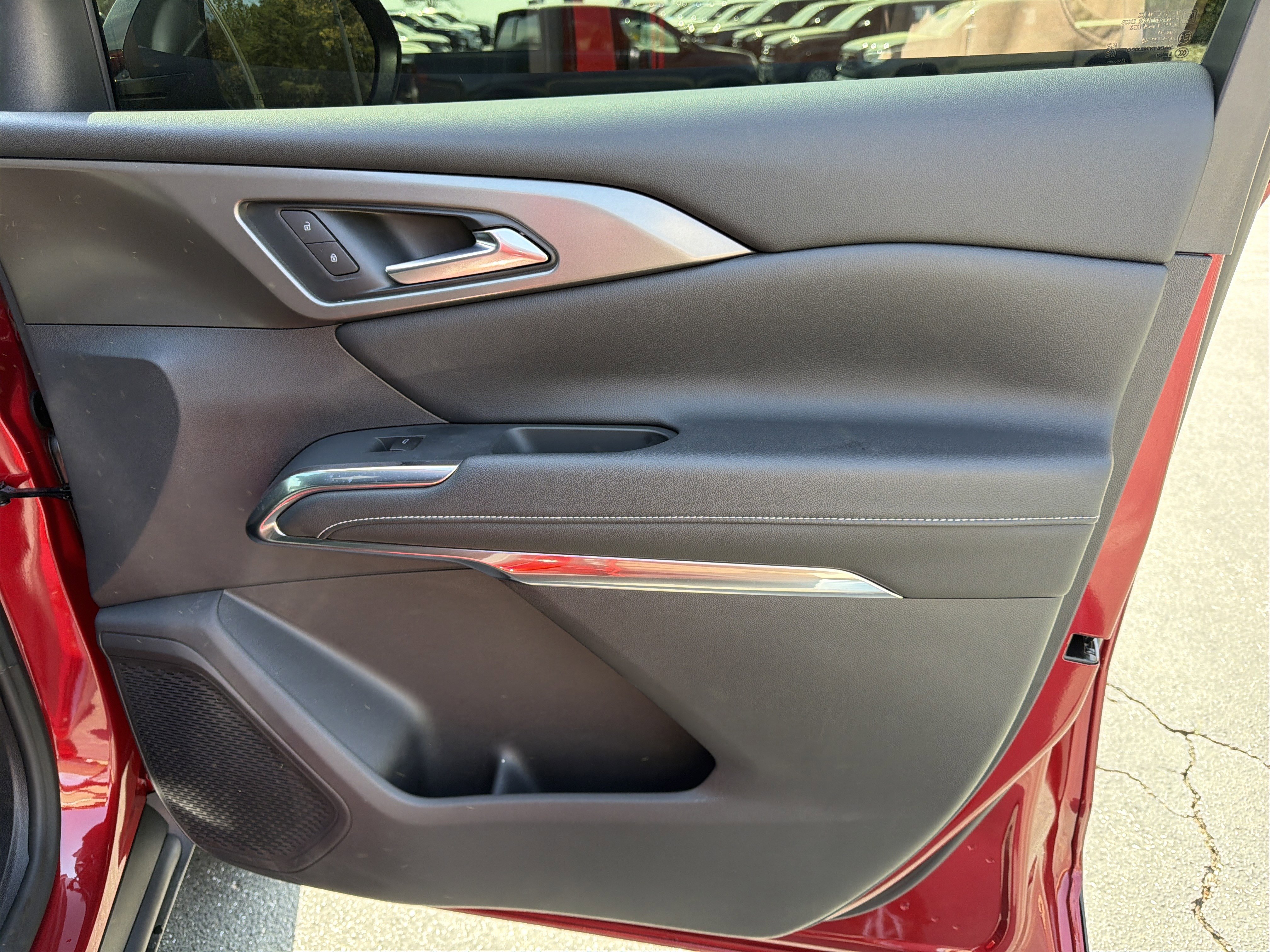 Used 2026 Chevrolet Traverse LT w/ Driver Confidence Package image 14