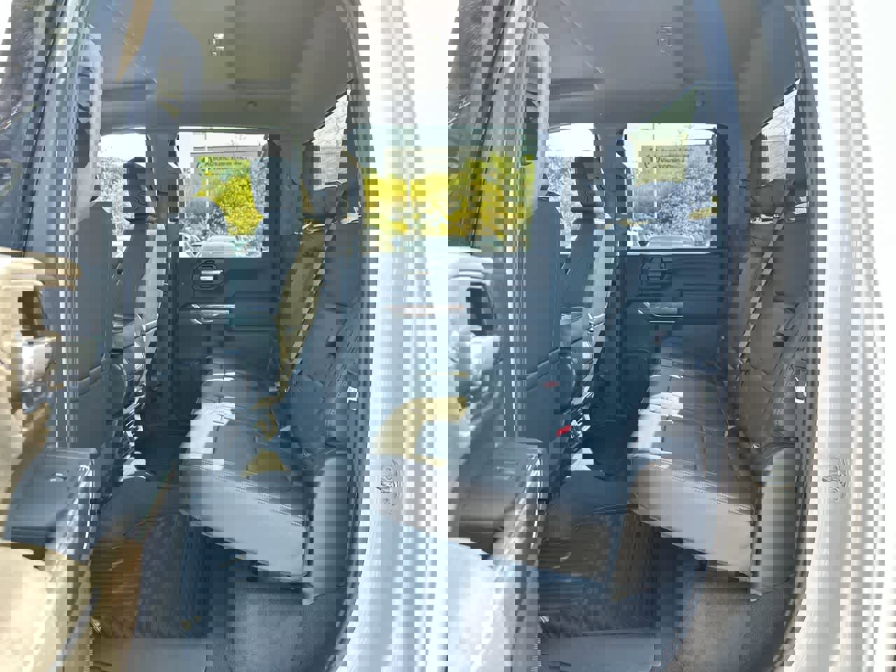 Used 2022 Chevrolet Silverado 3500 LTZ w/ Snow Plow Prep/Camper Package image 24