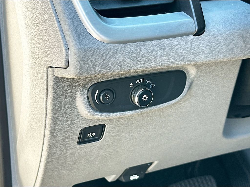 Used 2019 GMC Terrain SLE w/ Driver Convenience Package image 10