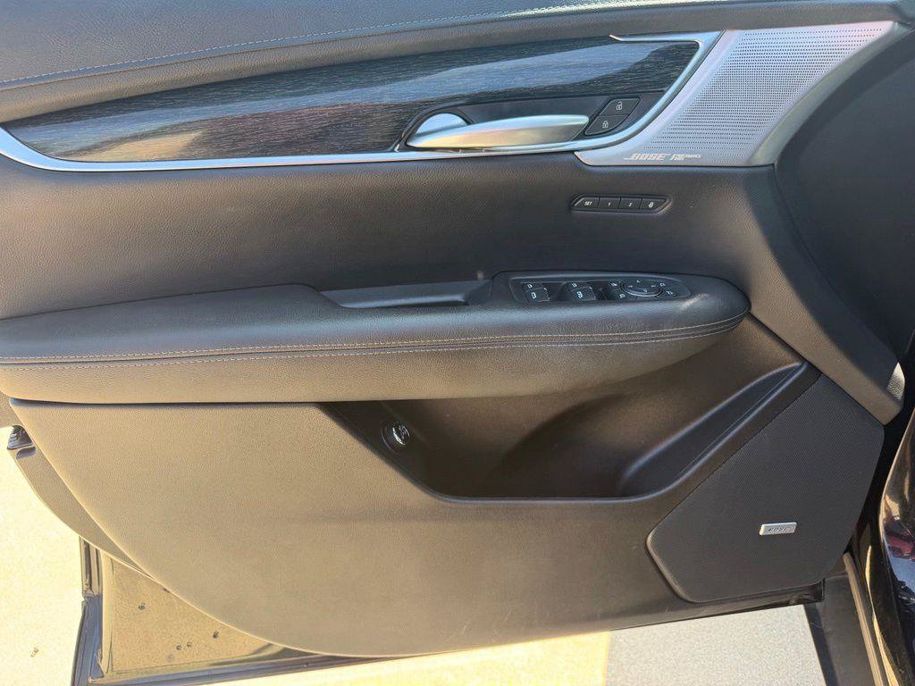 Used 2023 Cadillac XT5 Premium Luxury FWD image 13