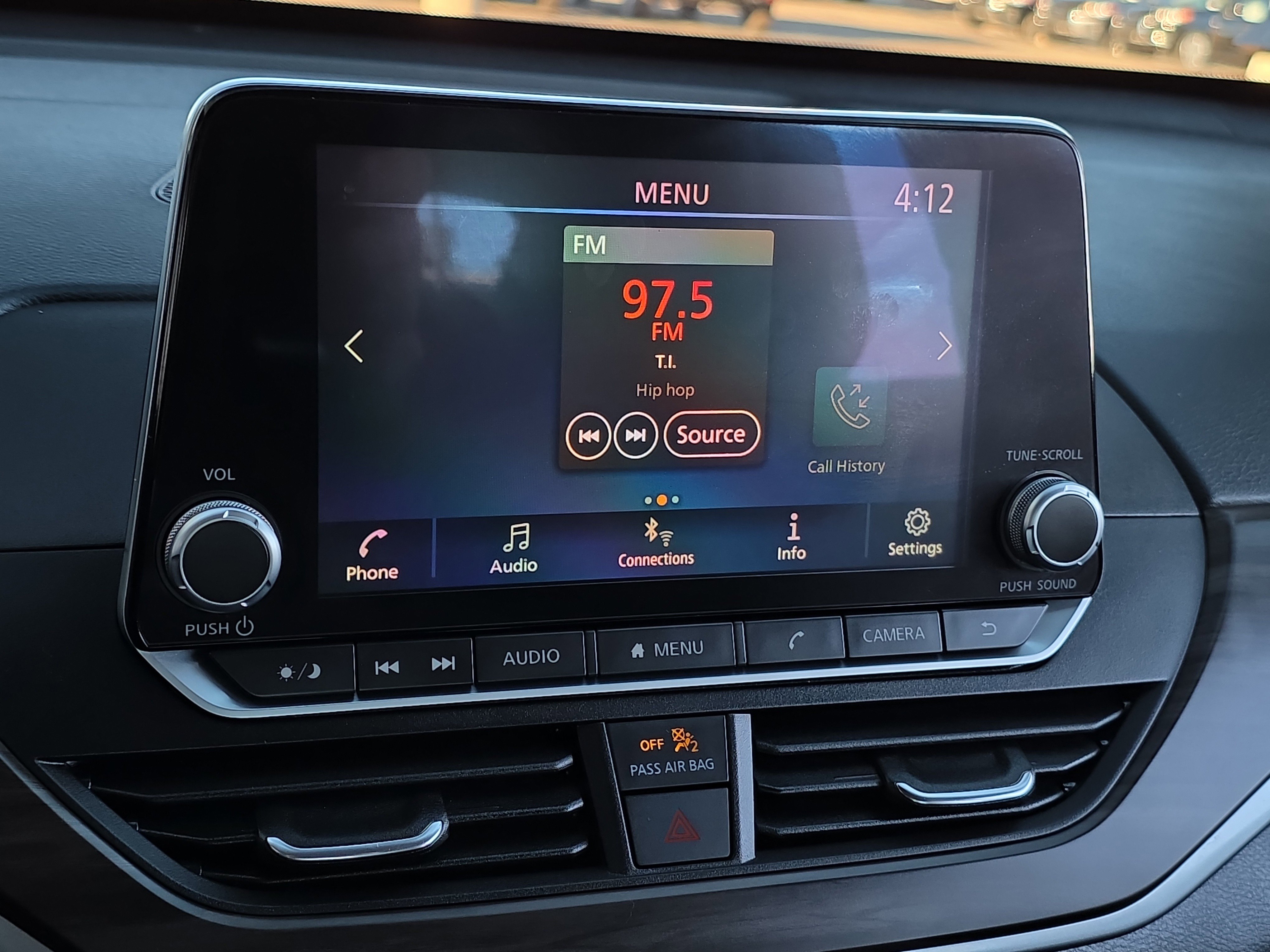 Used 2024 Nissan Altima 2.5 SV image 19