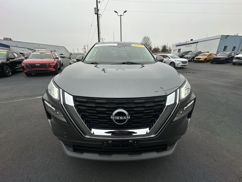 Used 2022 Nissan Rogue SV image 25