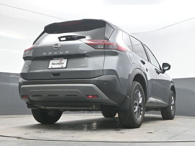 Used 2023 Nissan Rogue S AWD/4WD image 35