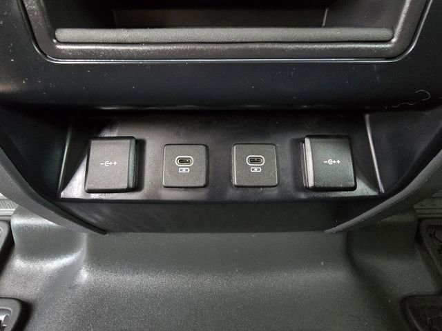 Used 2022 Land Rover Defender 110 S AWD/4WD image 18