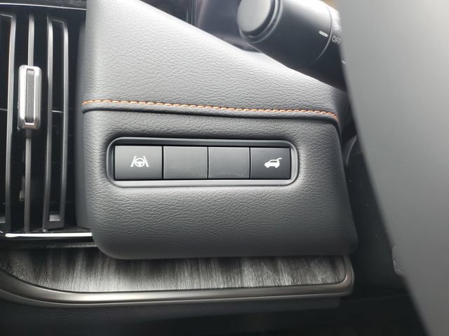New 2026 Nissan Armada PRO-4X w/ Captain's Chari Seat Package AWD/4WD image 24