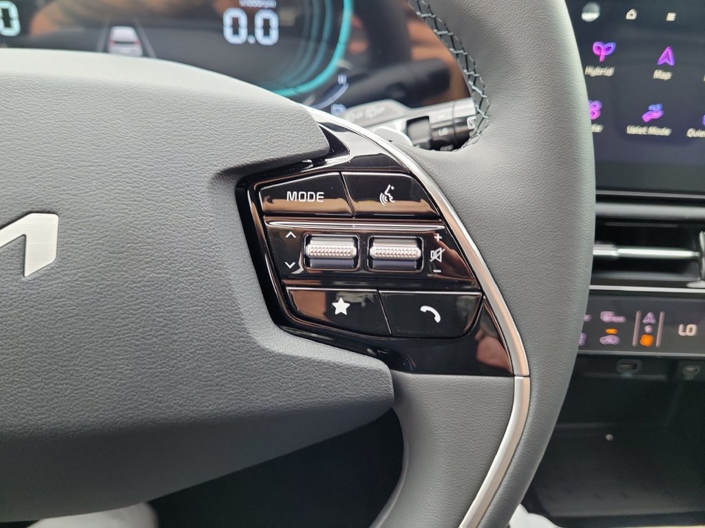 New 2026 Kia Niro EX FWD image 27