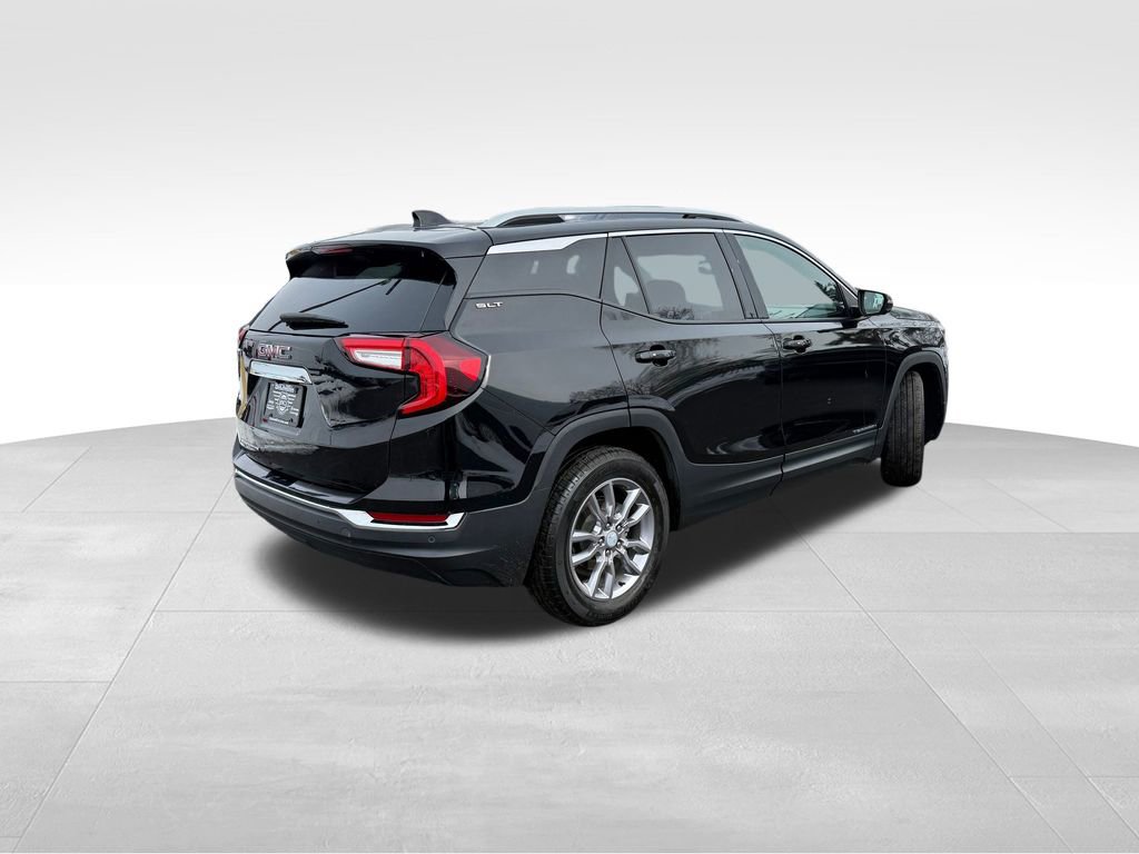 Used 2022 GMC Terrain SLT w/ Tech Package image 8