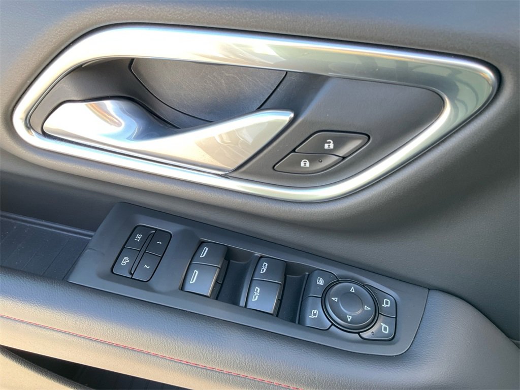 Used 2021 Chevrolet Tahoe RST w/ Luxury Package image 27