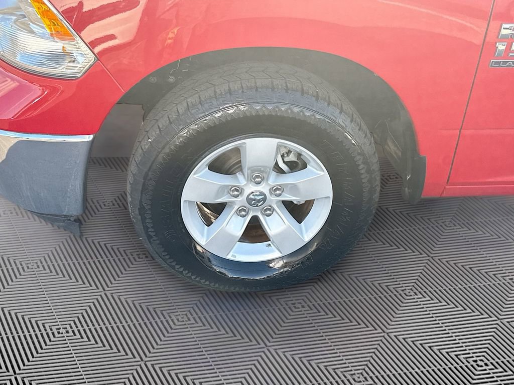 Used 2022 RAM 1500 Classic SLT RWD image 32