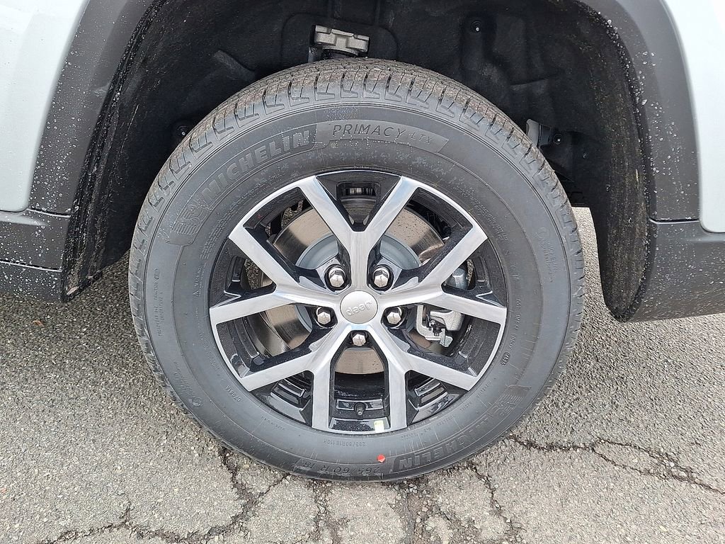 New 2025 Jeep Grand Cherokee L Limited image 8