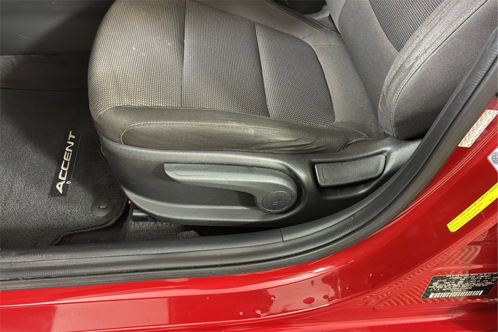 Used 2020 Hyundai Accent SE image 11