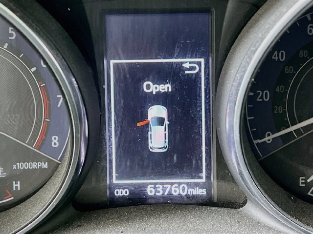 Used 2018 Toyota Corolla iM w/ Carpet Mat Package (TMS) FWD image 9