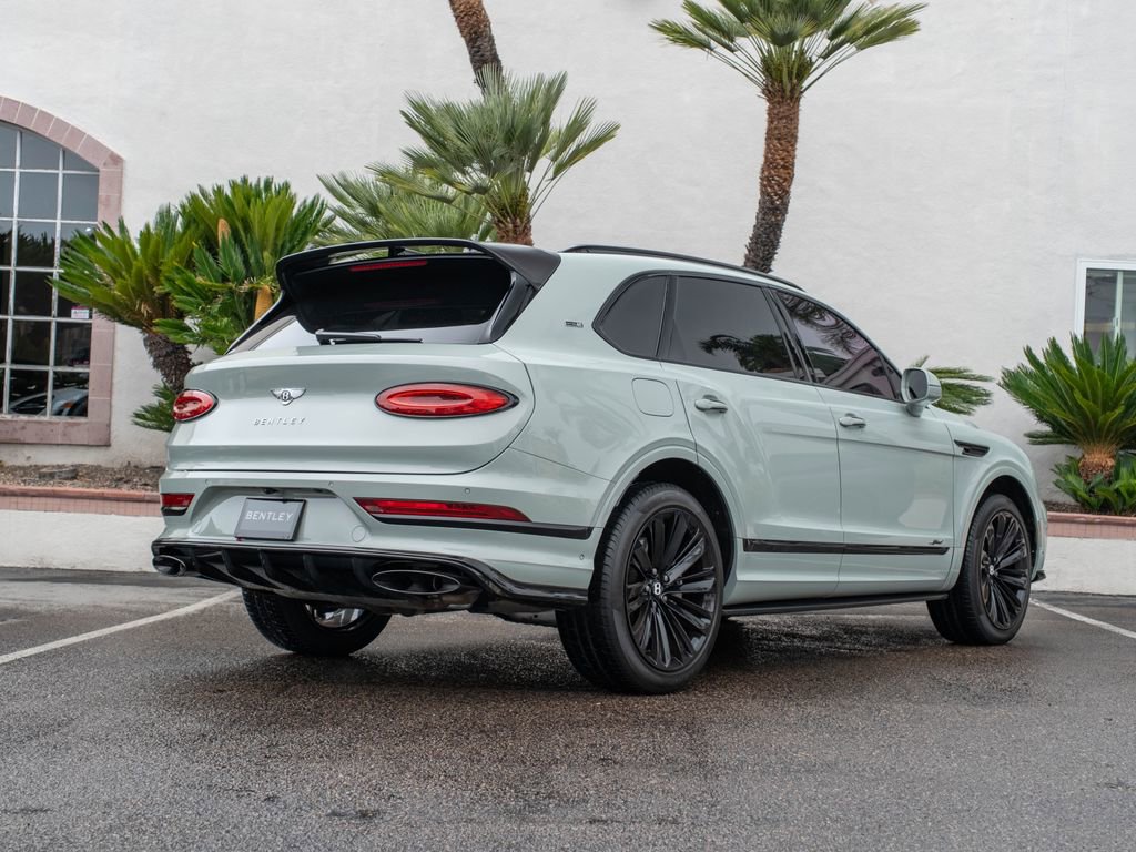 Used 2023 Bentley Bentayga Speed AWD/4WD image 3