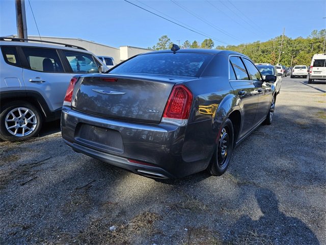 Used 2019 Chrysler 300 Touring L w/ Quick Order Package 22F image 7
