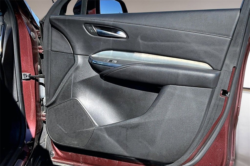 Used 2023 Cadillac XT4 Premium Luxury image 19