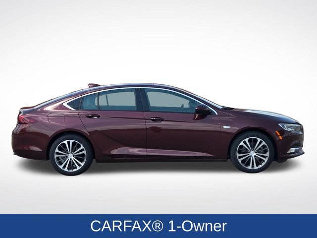 Used 2018 Buick Regal Essence w/ Driver Confidence Package #1 AWD/4WD image 2