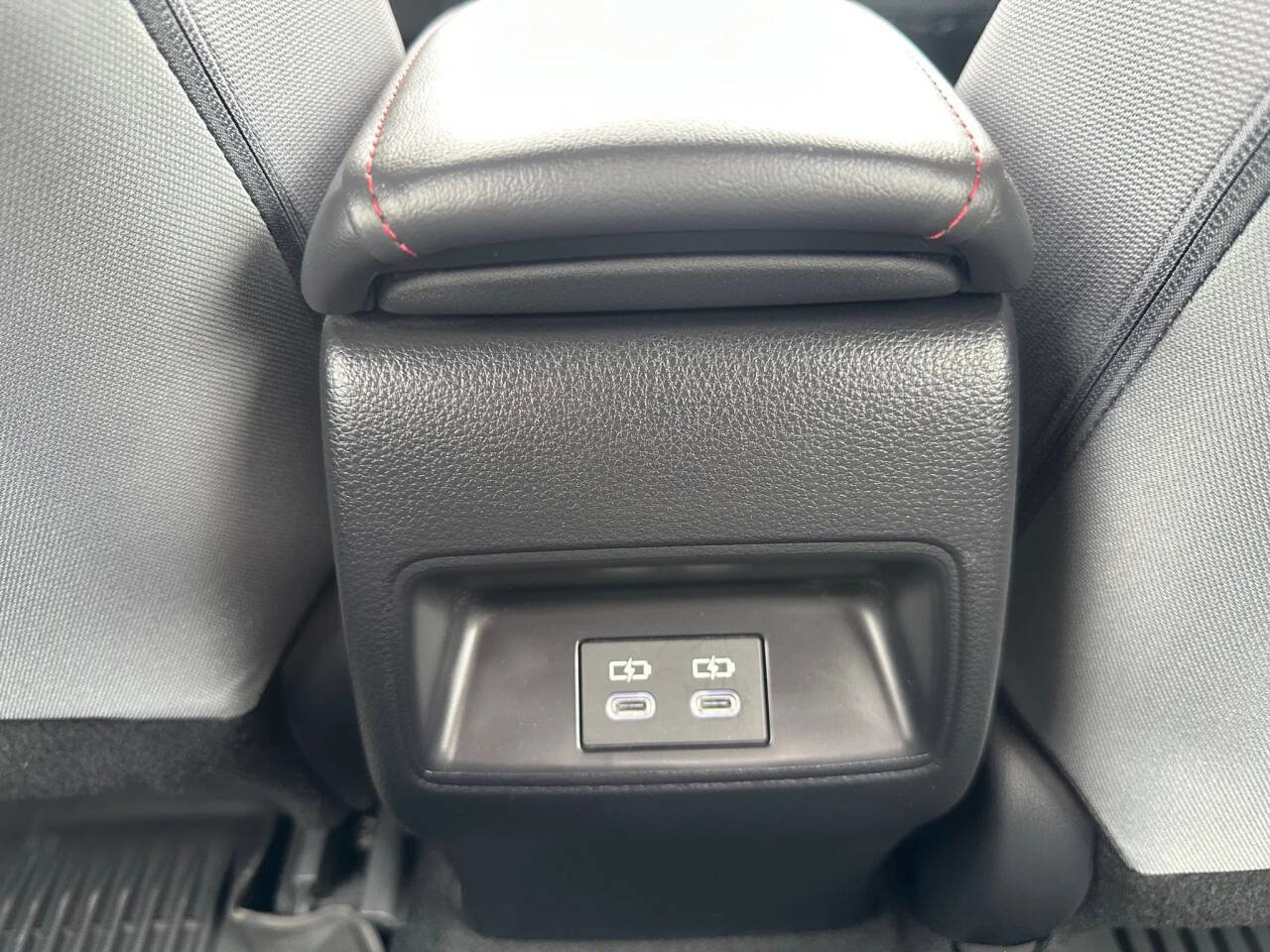 Used 2025 Toyota Corolla SE image 23