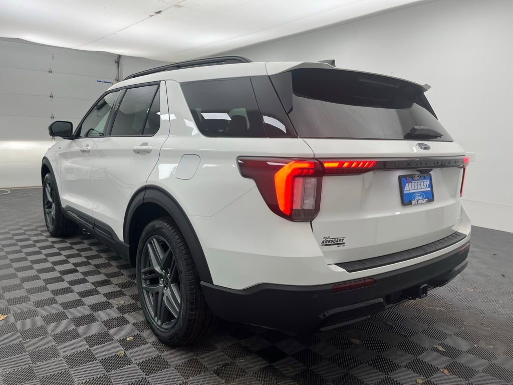 New 2026 Ford Explorer ST-Line w/ ST-Line Street Pack image 14