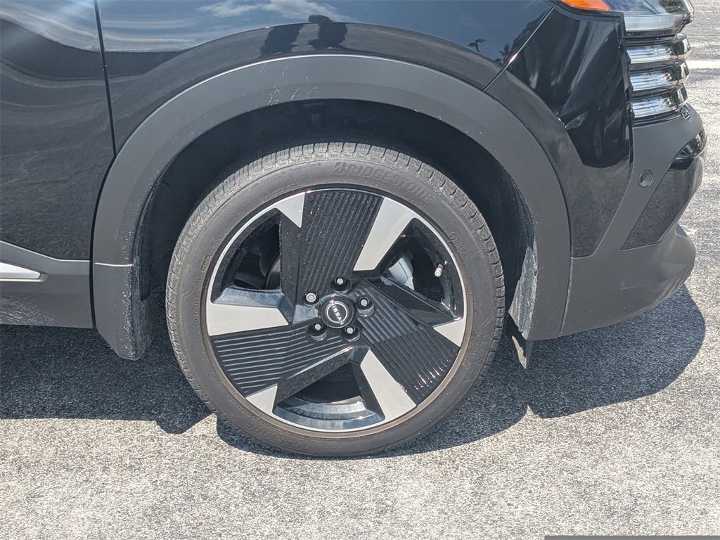 Used 2025 Nissan Kicks SR image 12