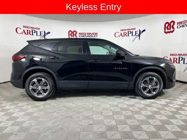 Used 2023 Chevrolet Blazer LT w/ Driver Confidence Package image 9