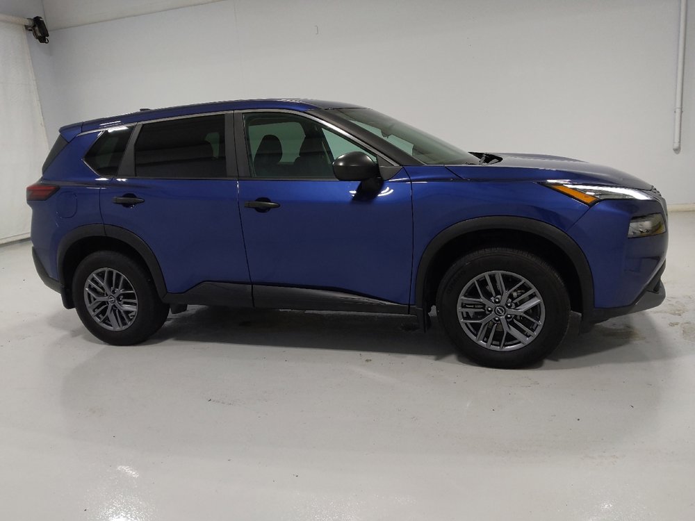 Used 2023 Nissan Rogue S image 11