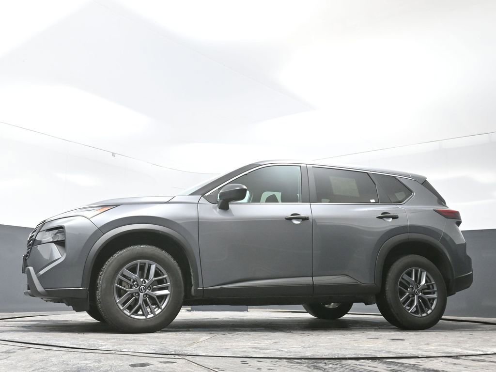 Used 2024 Nissan Rogue S image 51