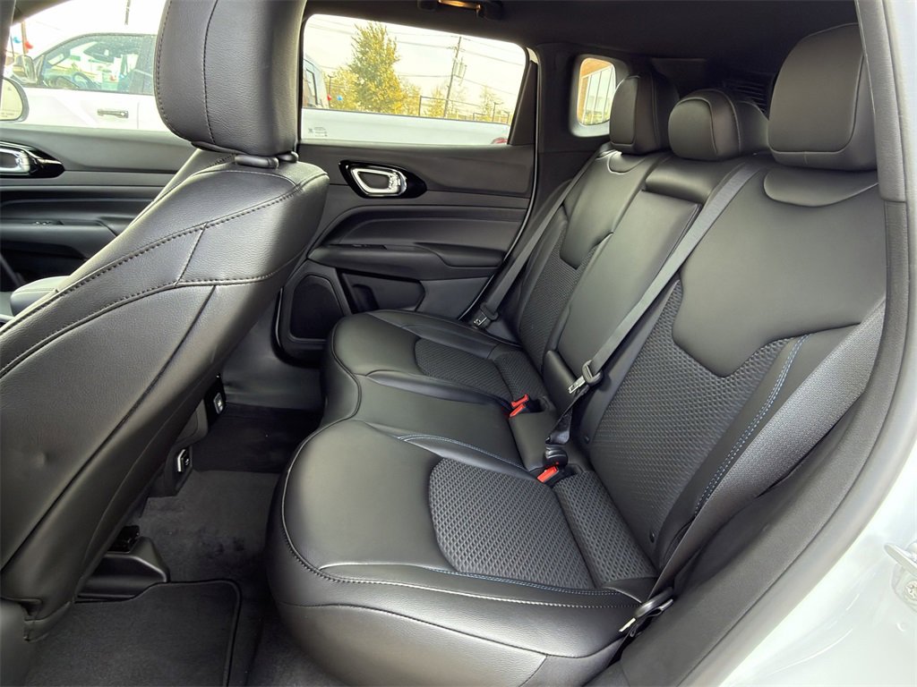 New 2026 Jeep Compass Latitude image 20