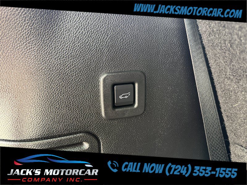 Used 2017 Ford Expedition Limited w/ Equipment Group 301A AWD/4WD image 28