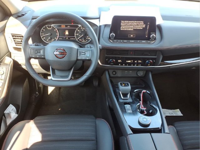 New 2027 Nissan Rogue SV AWD/4WD image 9