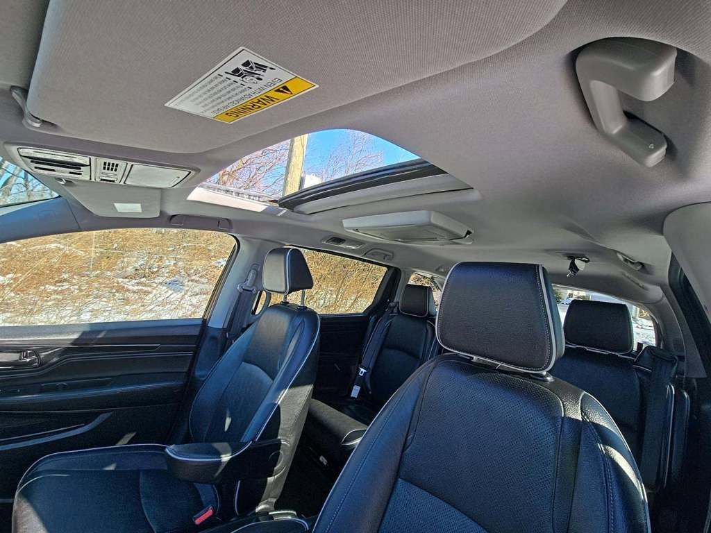 Used 2023 Honda Odyssey Elite image 9
