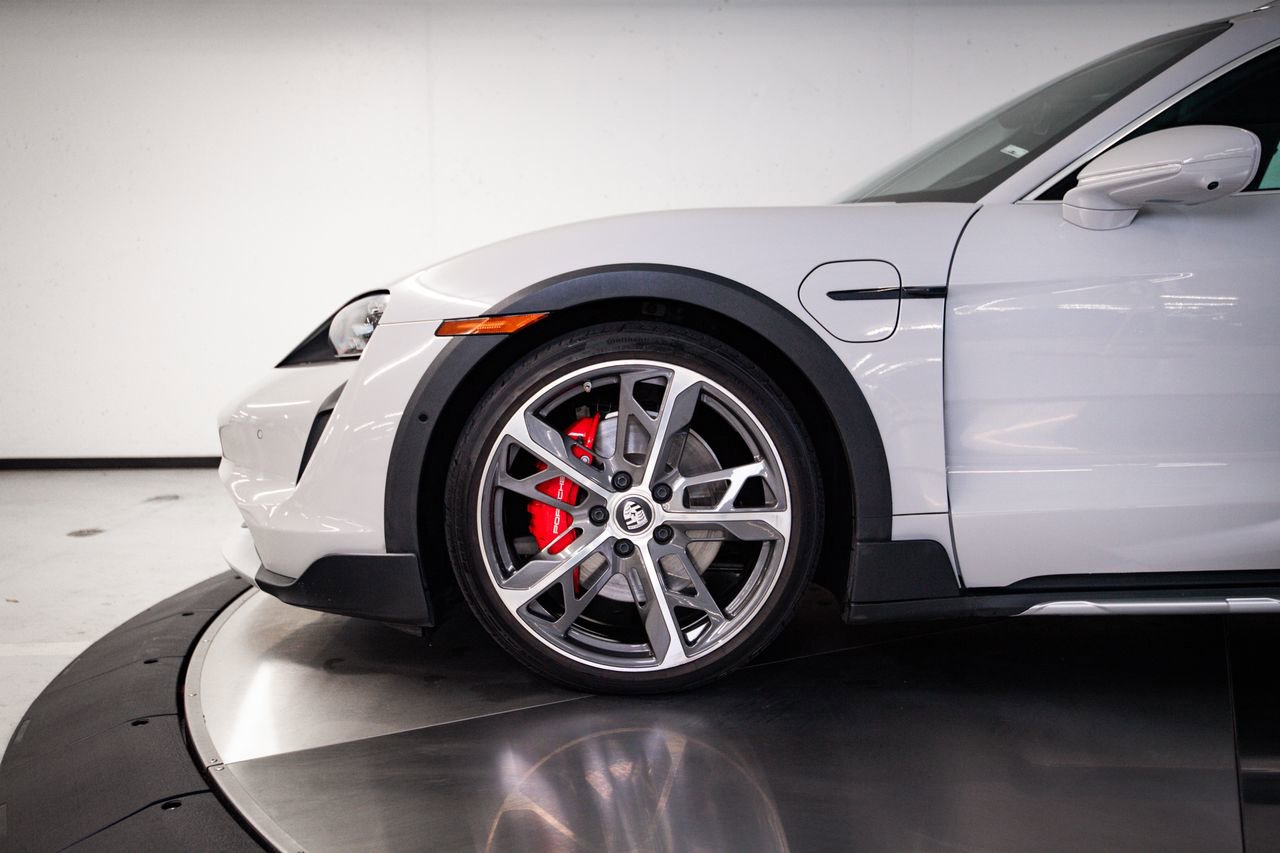 Certified 2024 Porsche Taycan 4S AWD/4WD image 11