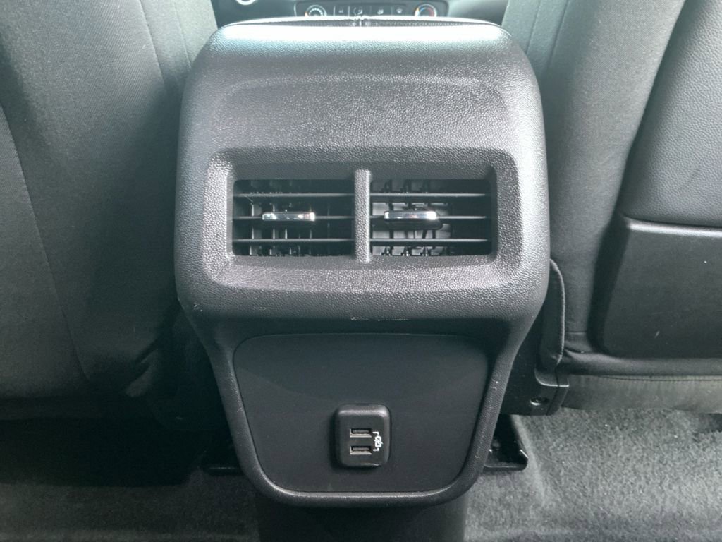 Used 2024 GMC Terrain SLE image 18