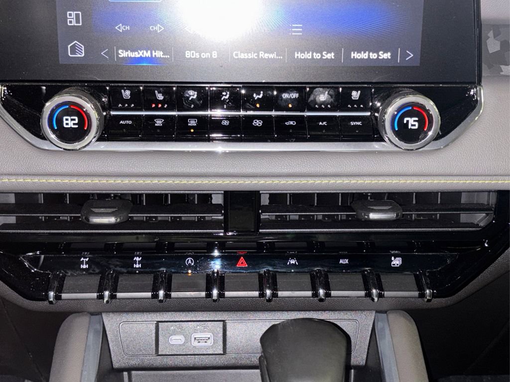 Used 2024 Chevrolet Colorado ZR2 w/ ZR2 Convenience Package III image 34