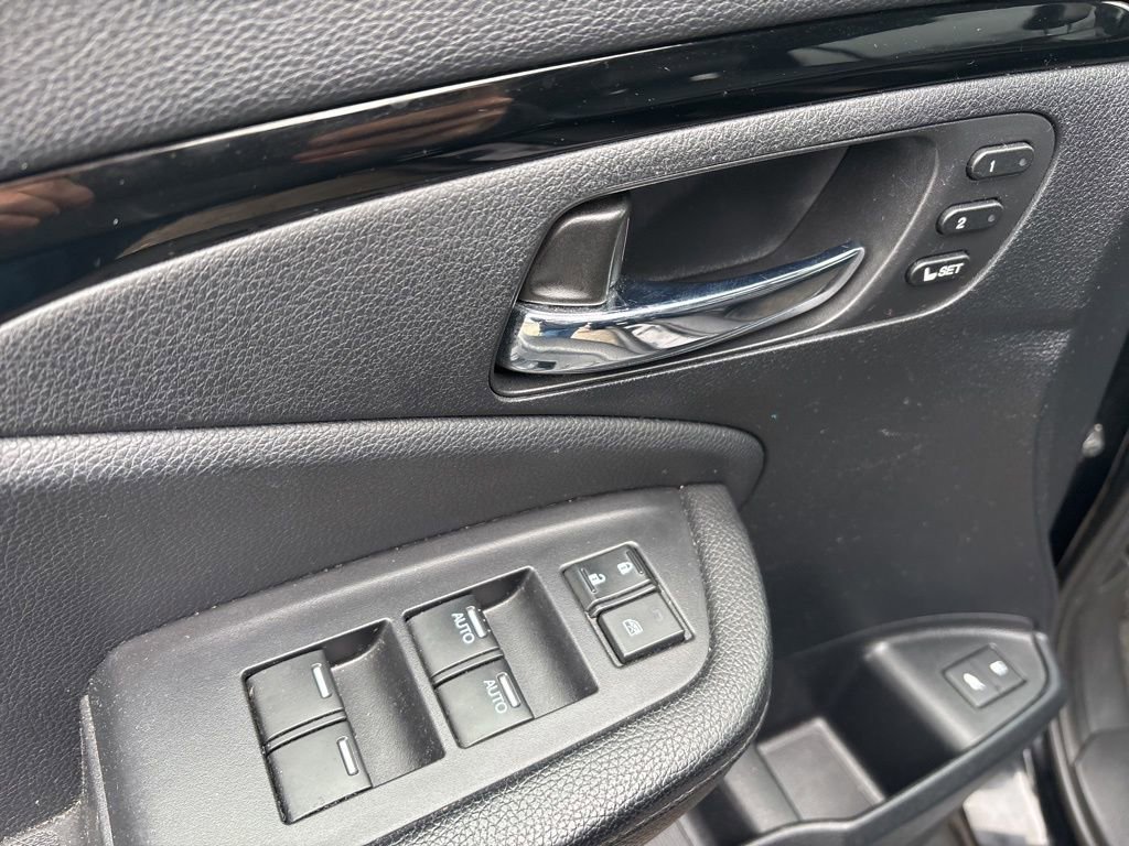 Used 2017 Honda Pilot Touring image 18