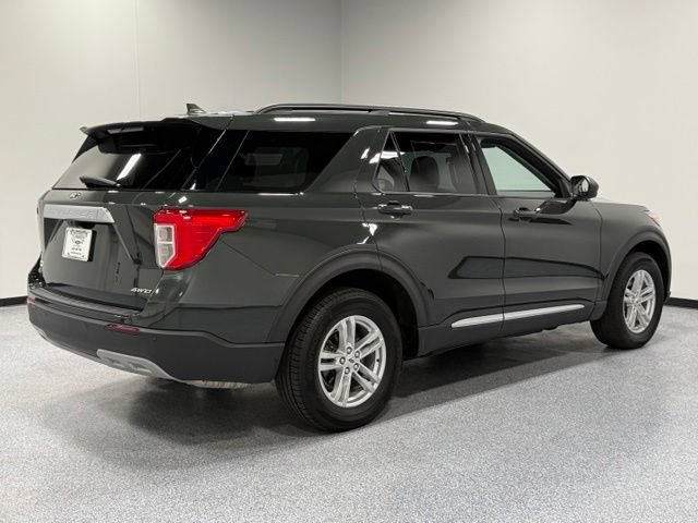 Used 2023 Ford Explorer XLT w/ Equipment Group 202A AWD/4WD image 10