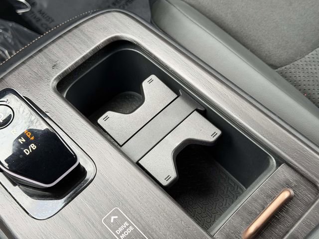 Used 2023 Nissan Ariya FWD image 26