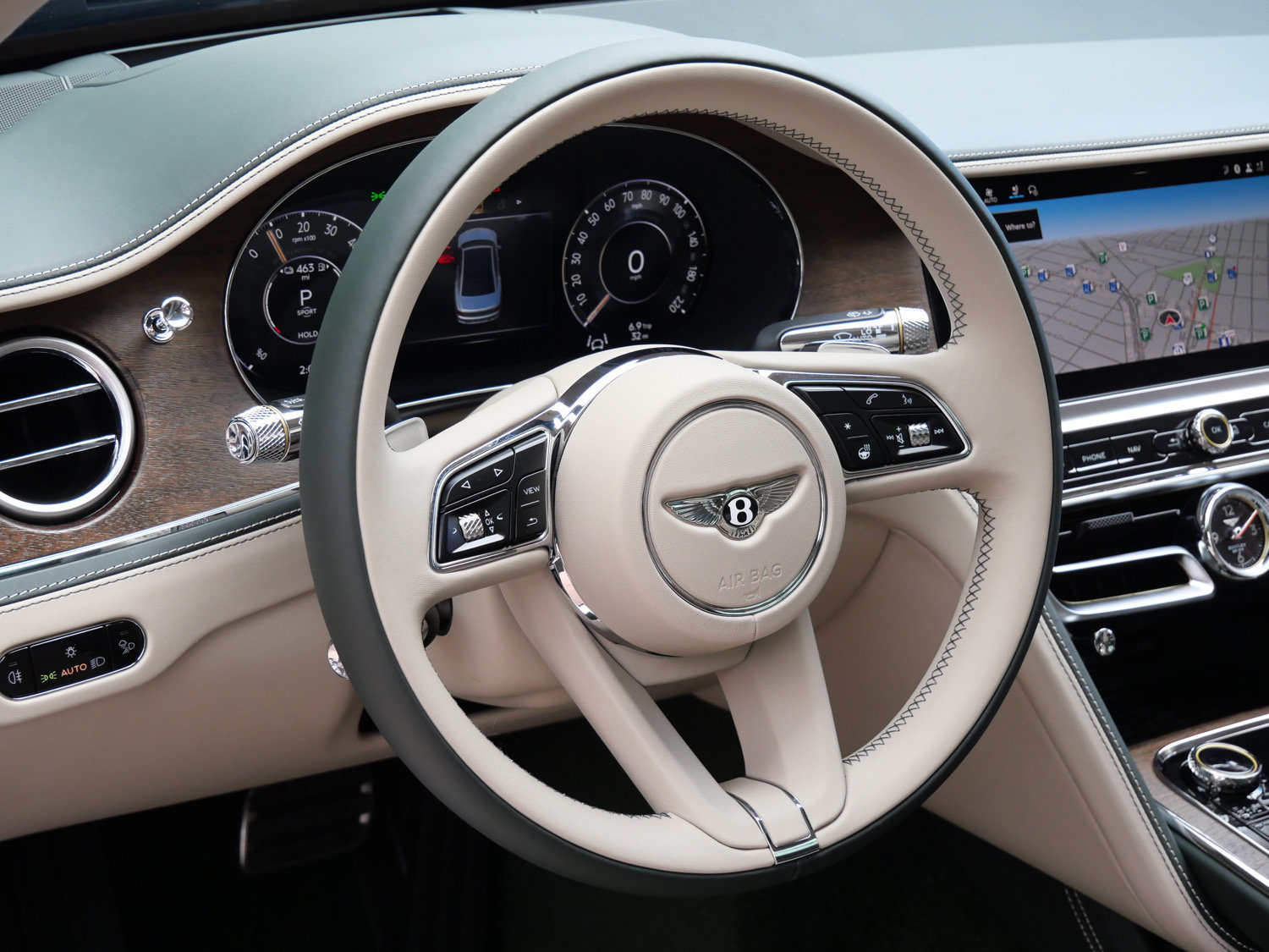 New 2026 Bentley Flying Spur V8 AWD/4WD image 13