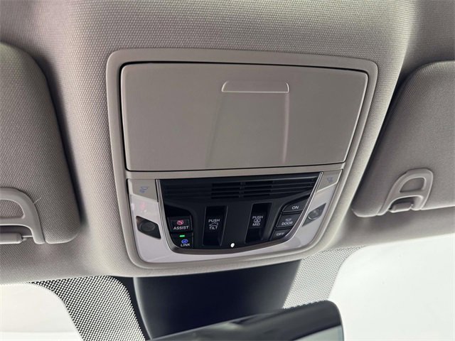 Used 2024 Acura MDX SH-AWD w/ Technology Package image 26