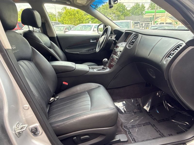 Used 2011 INFINITI EX35 Journey w/ Premium Pkg AWD/4WD image 17