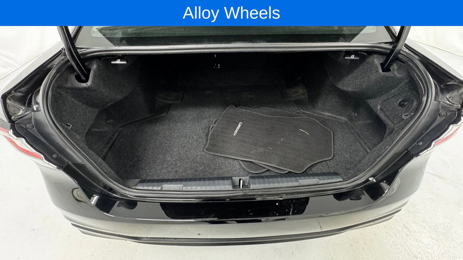 Certified 2025 Subaru Legacy Premium AWD/4WD image 17