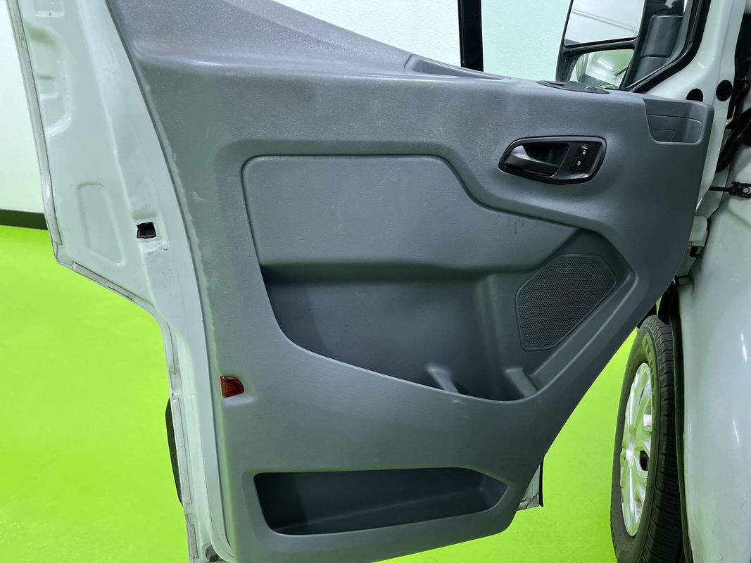 Used 2019 Ford Transit 250 130 Low Roof w/ Exterior Upgrade Package RWD image 14