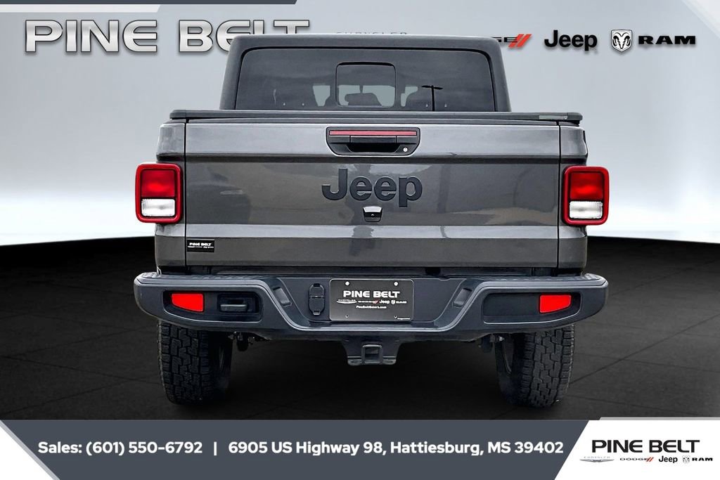 Used 2023 Jeep Gladiator Sport image 4