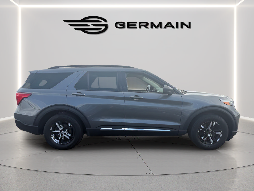 Used 2023 Ford Explorer XLT RWD image 8