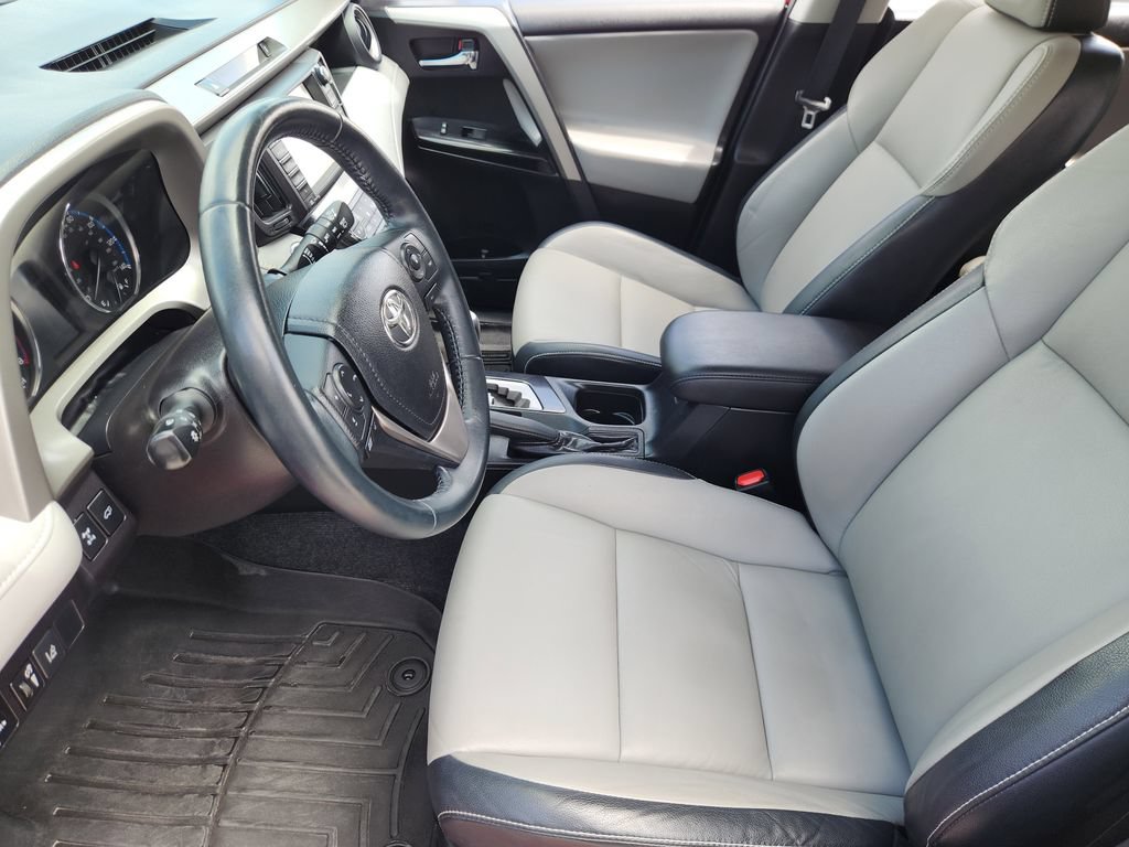 Used 2016 Toyota RAV4 Limited AWD/4WD image 12