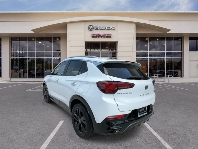 Certified 2025 Buick Encore GX Sport Touring w/ Advanced Technology Package FWD image 11